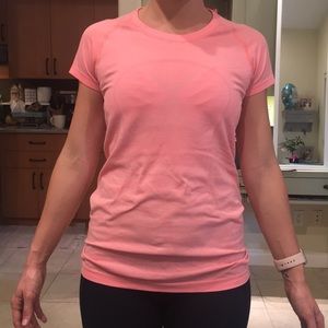 Lululemon short sleeve run Swiftly Tech